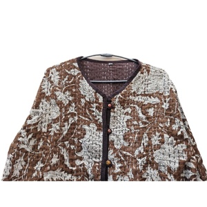 100% Cotton <b>Quilted</b> Gudri Women Vintage Style Reversible Eco-Friendly Floral <b>Pattern</b> Lightweight Comfortable Durable <b>Jacket</b> - Product Image 4