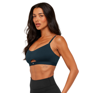 Sujetador deportivo con logo personalizado para mujer, con abertura frontal, de nailon y elastano, transpirable, estilo peekaboo, top de yoga, ropa de fitness para gimnasio, azul petróleo intenso - Product Image 3