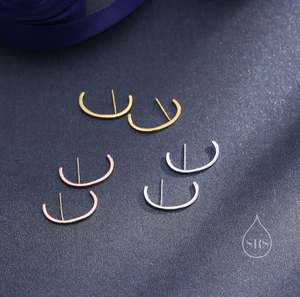 Pendiente Minimalista Delgado para Lóbulo de Oreja en Plata de Ley, Pendiente Sencillo Tipo Suspensor para Lóbulo de Oreja en Plata o Oro - Product Image 3