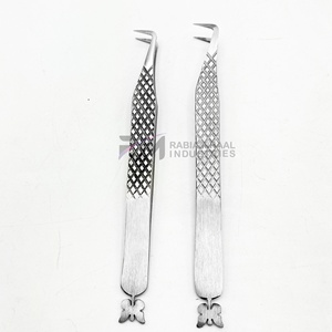 Pinza para Pestañas RMI Profesional con Acabado Espejo Plateado, Acero Inoxidable Japonés Sostenible de Alta Calidad, Logotipo Personalizado y Agarre de Diamante - Product Image 1