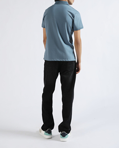 Polo personnalisé à col en V pour homme, coupe ample, manches longues, 100 % coton lourd, logo imprimé DTF sur mesure. - Product Image 4