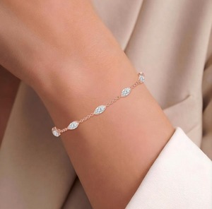 Bracelet chaîne luxueux en or rose 9 carats avec diamants de laboratoire de taille marquise, 2,51 CTW - Product Image 1