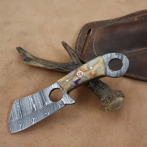 Cuchillo EDC de hoja fija de acero de Damasco de 6 pulgadas hecho a mano con mango de resina y funda de cuero, OEM, Full Tang, para caza, desollado y camping, Nordic Forge - Product Image 1