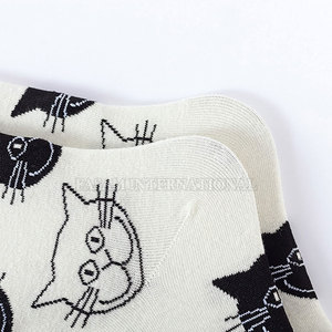 Calcetines Sublimados de Diseño Único, Bajo MOQ, Color Sólido, Ligeros - Product Image 6