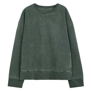 Sweat-shirt léger, respirant et durable pour homme, col rond, effet délavé, matière douce et écoresponsable. - Product Image 2