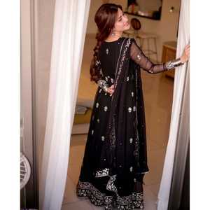 Belle robe de soirée pour femme avec séquence de broderie comprenant Pent et Dupatta - Product Image 5