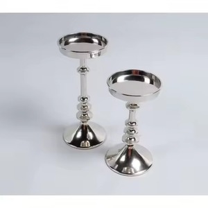 Support de bougie en métal élégant, décoratif, centre de table, décoration intérieure, décoration de mariage, accent décoratif - Product Image 1