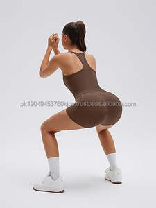 Conjuntos Deportivos de 2 Piezas para Mujer, Shorts de Cintura Alta con Bolsillos, Top Deportivo con Sujetador Incorporado, Cuello en V, Transpirable, Antibacterial - Product Image 3