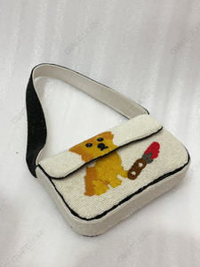 Bolso de mano indio OEM con diseño de perro bordado a mano, forro de satén, para exportación al por mayor de marca privada - Product Image 5