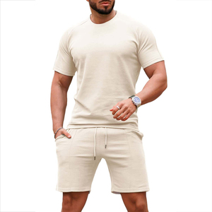 Ensemble de costume d'été pour homme en tissu éponge respirant à deux pièces avec logo personnalisé, short et t-shirt - Product Image 2