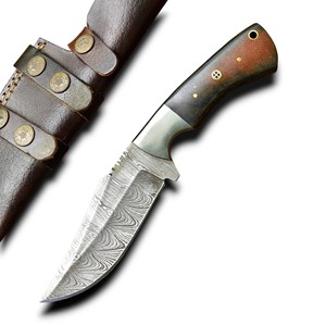 Couteau à lame fixe en acier Damas forgé à la main, personnalisable, pour la chasse, le camping et l'EDC, avec étui en cuir, vente en gros - Product Image 1