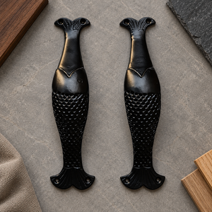 Poignée de porte décorative en métal noir SHUBHAM de 9 pouces, style vintage, robuste, pour meubles et portes d'entrée - Product Image 3