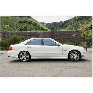 Mercedes-Benz E63 AMG Sedán 2009 - Product Image 3