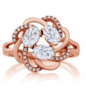 แหวนหมั้นหรูหราประดับมอสซาไนต์รูปดอกไม้ 3 เม็ดทรงวงรี ชุบทอง 18K เงินแท้ สำหรับงานแต่งงาน วันครบรอบ และงานปาร์ตี้ - Product Image 2