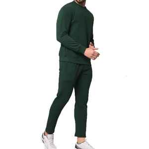 Conjunto Deportivo para Hombre con Cintura Elástica y Cuello Redondo, Estilo Urbano, Elegante y Cómodo, Corte Ajustado - Product Image 2