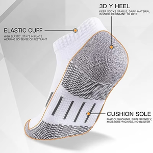 Chaussettes courtes 6 paires noires et blanches antidérapantes avec revers en polaire à séchage rapide tricotées pour la course à pied et l'hiver (adultes) - Product Image 5