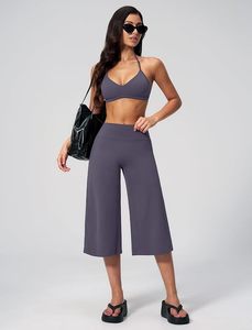 Conjunto de Yoga Gris sin Costuras con Top Corto Halter y Pantalones Culotte de Cintura Alta, 2 Piezas, Color Sólido, Ropa Deportiva Transpirable - Product Image 5