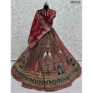 Robe de mariée Anarkali asymétrique en mousseline bordeaux délicate, brodée de perles, col en V, manches longues, taille princesse, avec dentelle faite main - Product Image 4