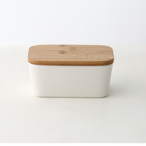 Élégante coupelle à beurre avec couvercle en bambou sécurisé pour le stockage du beurre frais et les cuisines élégantes à domicile - Product Image 4