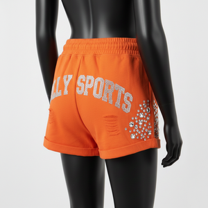 Shorts de mujer de felpa de algodón y poliéster premium, estilo desgastado, con pedrería y logotipo personalizado por transferencia térmica. - Product Image 4