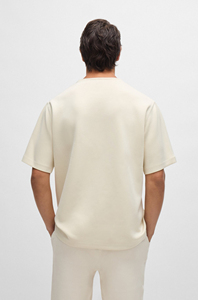 เสื้อยืดโอเวอร์ไซส์ผู้ชายสั่งทำขายส่ง สีพื้น ผ้าคอตตอน/โพลีเอสเตอร์ 100% น้ำหนักเหมาะสำหรับสตรีทแวร์ พร้อมบริการ OEM - Product Image 2