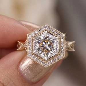 Bague Art Déco vintage en or jaune 14K avec diamant hexagonal de 2,01 carats, taille Milgrain, cultivé en laboratoire, bijou de fête, cadeau pour mariage, charmes - Product Image 1