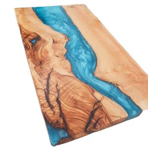 Planche à découper en bois d'olivier époxy, faite à la main, en résine, en bois naturel, planche à découper colorée et polyvalente pour la cuisine - Product Image 1
