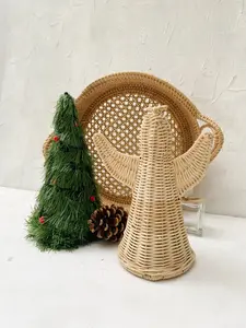 Couronnes de cloche en rotin uniques pour les ornements d'arbre, les fêtes, les décorations de vacances et les maisons - Product Image 2