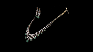 Conjunto de Collar de Plata para Novia con Diamantes Cultivados en Laboratorio y Piedras de Aspecto Esmeralda Verde |   Joyería nupcial de lujo - Product Image 4