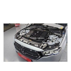 Mercedes-Benz Clase E E200 Avantgarde 2024, 10,219 km, Caja de Cambios Automática, Volante a la Izquierda, Cámara Trasera - Product Image 6