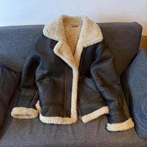 Veste en cuir faite à la main en fausse fourrure de mouton personnalisée – Veste en cuir unisexe de style classique, luxueux, authentique, moderne et professionnel - Product Image 4