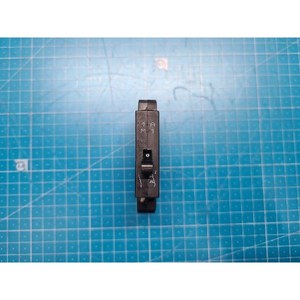 PHOENIX CONTACT TMC 1 M1 100 1A ใช้แล้วตามสภาพปัจจุบัน อะไหล่อุปกรณ์เซมิคอนดักเตอร์รุ่นเก่า - Product Image 5