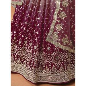 Precioso Lehenga Choli de Georgette Rosa para Novia, Traje de Boda - Product Image 1