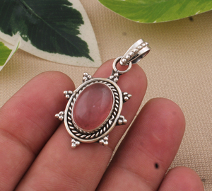 Collier en argent sterling 925 plaqué platine vintage avec jade rose et zircon, charme solitaire, pierre précieuse naturelle délicate, bijoux fins - Product Image 1