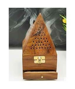 Brûleur à Bakhoor en bois poli fait main, portable, parfumé, religieux, pour l'Aïd et le Ramadan, à prix compétitif - Product Image 3