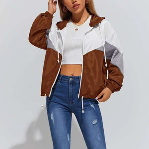Veste matelassée imperméable personnalisée pour femme, color block, respirante, en peau de mouton, doublure en lin imprimé, crochetée, collection hiver 2026 – Vente en gros - Product Image 1
