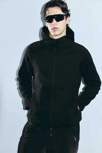 Veste à capuche zippée pour homme |   Veste de survêtement longue en molleton noir avec poches zippées pour l'hiver |   Vente en gros OEM/ODM - Product Image 2