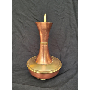 Carafe en cuivre avec poignée en laiton et design unique, finition polie brillante, carafe en métal, carafe en cuivre, vaisselle pour la décoration de table - Product Image 4