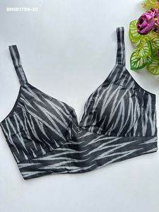 Mejor proveedor de blusas sin mangas estilo SavyaSaachi de tela de algodón Ikkat puro con diseño estampado, listas para usar, de la India. - Product Image 5