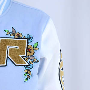 Blouson universitaire homme tendance à col montant, broderies chenille et boutons-pression, style streetwear, collection hiver, best-seller - Product Image 3