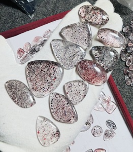 พลอยทรีมูร์ตี คุณภาพระดับ AAA ชาซาร์ เดนดริติก อาเกต ลายต้นไม้ รูปทรงคาโบชอง พลอยธรรมชาติเม็ดเดี่ยว ขนาด 15-50 มม. จากราชสถาน - Product Image 3