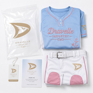 Ensemble de maillot et pantalon de softball pour femmes personnalisé, avec logo brodé en twill et kit de baseball sublimé haute performance - Product Image 4