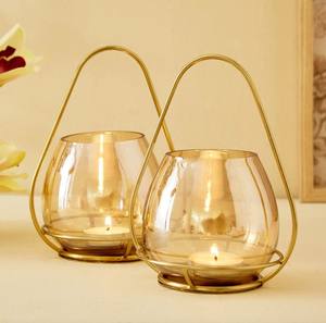 Portavelas de Cristal Ámbar Moderno con Asa de Metal Dorado, Ecológico, Sin Plomo, Hecho a Mano, Decorativo para Navidad y Pascua - Product Image 3