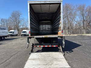 Camión de Caja Freightliner M2 2020 de Uso Ligero con Transmisión Automática, 75,688 millas - Product Image 3