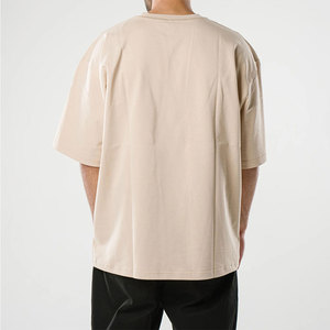 T-shirt Streetwear Homme Oversize Personnalisé avec Logo 100% Coton Respirant Coupe Boxy Fournisseur en Gros OEM ODM - Product Image 2