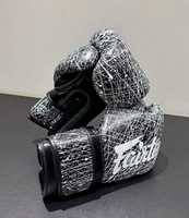 Gants de boxe Muay Thai Fairtex de qualité supérieure, style mexicain, imprimés sur mesure, fabriqués en Sialkot, Pakistan, usine OEM de boxe.