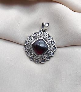 Pendentif grenat rouge en argent sterling 925, bijoux faits à la main pour femmes et hommes, collier unique en pierres précieuses naturelles, cadeau - Product Image 2