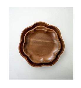 Sous-verre en bois moderne le plus vendu, forme fantaisie personnalisée, support à tasses en hêtre naturel avec sangle en laiton, écologique et compatible lave-vaisselle - Product Image 1