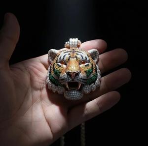 Pendentif Tête de Tigre Colorée en Moissanite, Bijou Charmant, Collier Statement pour Collection ou Cadeau - Product Image 4