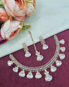 Elegant Kundan Necklace With Matching Earrings And Mang Tika <b>Set</b> Oval Stone Gold Plated <b>Jewellery</b> <b>Set</b> For Party & Reception Wear - Product Image 6
